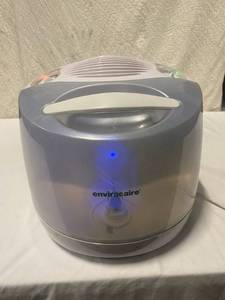 lot 128 image: Enviracaire air purifier