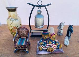lot 168 image: collection of knick-knacks