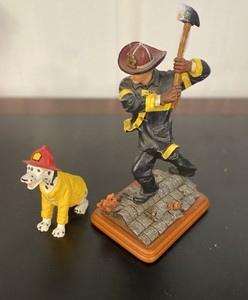 lot 176 image: Red Hats of Courage confronting the enemy edition 2 of 1905  1999 by Vanmark