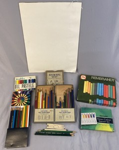 lot 182 image: Art Supplies