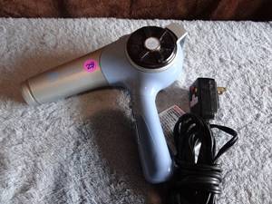 lot 29 image: Chi Nano Hair DryerIonic Technology1875 WattCeramic - TESTEDWORKING