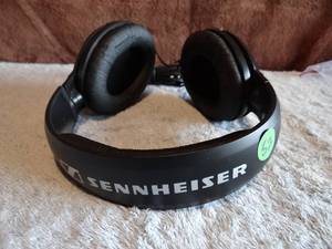 lot 52 image: NICE PAIR OF SENNHEISER HEADPHONES