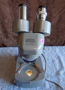 lot 86 image: PROFESSIONAL BRISTOLSCOPE BRISTOLINE MICROSCOPE #741858 - POWERS ONLIGHTED