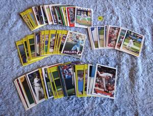 lot 92 image: ASSORTED LOT OF SPORT CARDS AS SHOWN