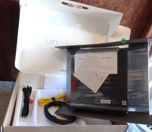 lot 126 image: XFINITY ROUTER - NEW