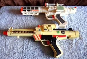 lot 142 image: AMAZING FIND - TWO VINTAGE LUCAS FILMS STAR WARS GUNS FROM THE 1990s