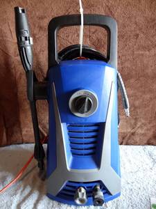 lot 300 image: Workchoice BY02-VBP-S 1,500 PSI Electric Pressure Washer - POWERS ON