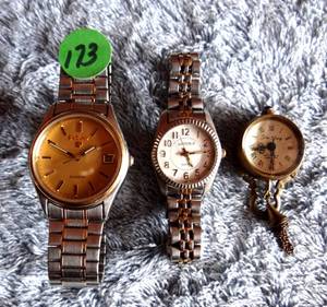 lot 173 image: LOT OF THREE WATCHES - PULSAR, WATCH-IT, & SHU-HANG