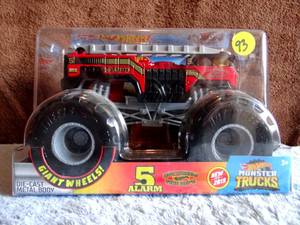 lot 93 image: Hot Wheels Giant Wheels 5 Alarm  Fire Truck - NIBCOLLECTIBLE