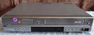 lot 208 image: Samsung DVD-V2000 DVDVCR Video Recorder Combo 4 Head
