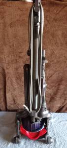 lot 226 image: Dyson DC25 Animal Ball Bagless Upright Vacuum Cleaner Purple - POWERS ON