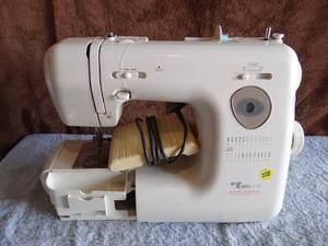 lot 228 image: VINTAGE JANOME MYEXCEL 4123 MULTI STICK SEWING MACHINE