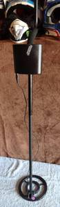 lot 239 image: BOUNTY HUMTER METAL DETECTOR