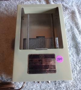 lot 284 image: LORTONE GEM SPARKLE ROCK TUMBLER, 3A-NR1 - MOTOR WORKING