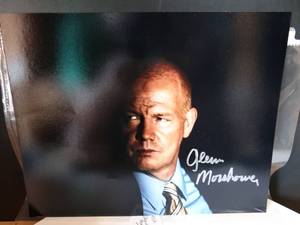 lot 7 image: AUTHENTIC AUTOGRAPH - HAND SIGNED GLENN MORSHOWER STARRED AS AARON PIERCE ON TV SERIES 24