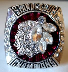lot 8 image: 2013 Chicago Blackhawks Championship Ring #TOEWS Stanley Cup - SIZE 13