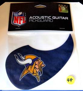 lot 44 image: MINNESOTA VIKINGS - OFFICIAL NFL LICENSED GUITAR PICK GUARD