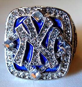 lot 55 image: Derek Jeter - 2009 New York Yankees World Series Championship Ring - Size 13.5