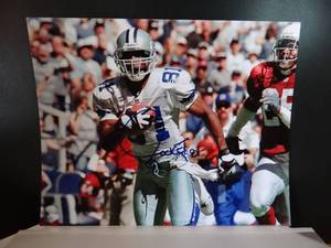 lot 109 image: AUTHENTIC AUTOGRAPH - DALLAS COWBOYS RAGHIB ROCKET ISMAIL HAND SIGNED 8 X 10 PHOTO W TCH COA