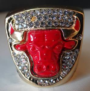 lot 142 image: 1993 Chicago Bulls MICHAEL JORDAN Championship Ring NBA Champions