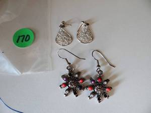 lot 170 image: ASSORTMENT OF EARRINGS AS SHOWN