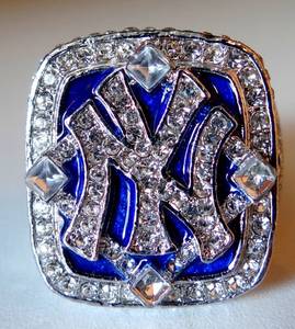 lot 211 image: Derek Jeter - 2009 New York Yankees World Series Championship Ring - Size 13.5