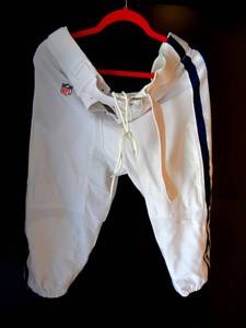 lot 220 image: DALLAS COWBOYS ON FIELD FOOTBALL PANTS - SIZE 46