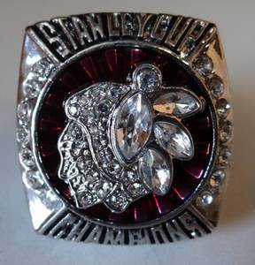 lot 224 image: 2013 Chicago Blackhawks Championship Ring #TOEWS Stanley Cup - SIZE 11