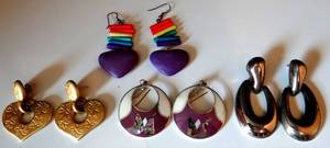 lot 233 image: ASSORTMENT OF EARRINGS AS SHOWN