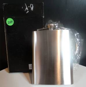 lot 244 image: STAINLESS STEEL FLASK - 8 OZ (NEW IN BOX)