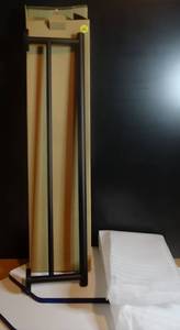 lot 256 image: BLACK (#AG1102C60) TOWEL BAR - NIB