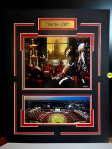 lot 268 image: TEXAS TECH GUNS UP UNIQUE MATTED PHOTO DISPLAY READY TO FRAME - MEASURES 14 X 18