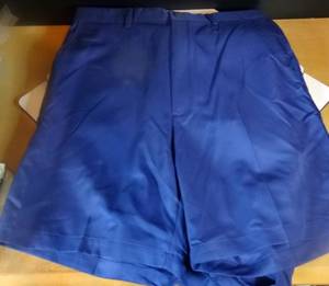 lot 270 image: Haggar Mens Cool 18 Stretch Solid Flat Front Short - Blue (x2 new w tags)