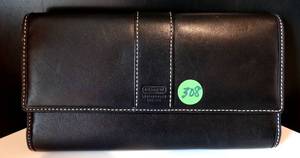 lot 308 image: COACH CREDIT CARDWALLET CLUTCH - BROWN LEATHER - USEDVG CONDITION