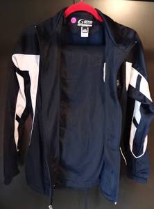 lot 312 image: WOMENS TRACK SUIT - JACKET & MATCHING PANTS - ENBROIDER SAINTS TENNIS LOGO - SIZE MEDIUM