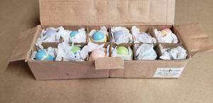 lot 48 image: 1 Dozen Lilian Vernon Hand Painted Decorative Easter Eggs