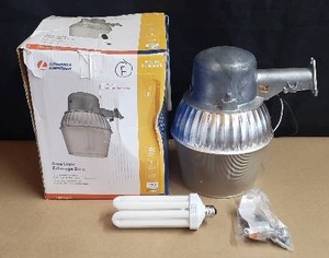 lot 50 image: Lithonia Lighting Dusk to Dawn Outdoor AreaSecurity Light