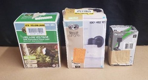lot 149 image: Lot of 3 Outdoor Lights