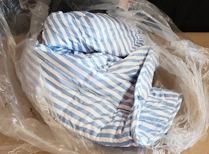 lot 177 image: Luna 25lbs Queen Weighted Blanket