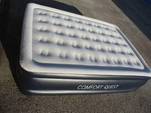 lot 122 image: COMFORT QUEST- Air Mattress with Built-in Electric Pump Inflatable Blow Up  Deflate  Air Bed