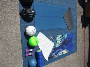 lot 149 image: Lot Of 10-Pieces Of Exercise Equipment