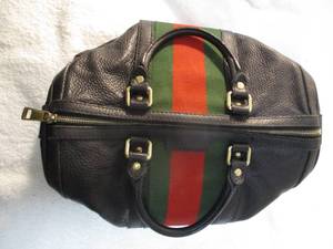 lot 107 image: VINTAGE-GUCCI-Boston Web Nubuck Cross Body Leather Satchel