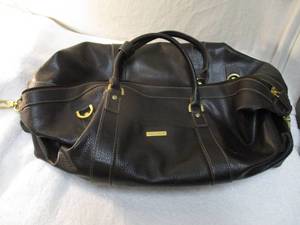 lot 110 image: Brooks Brothers, Weekender Wheeled Pebbled Leather Duffel Bag