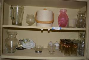 lot 8 image: Contents of 2 Shelves Misc. Glassware