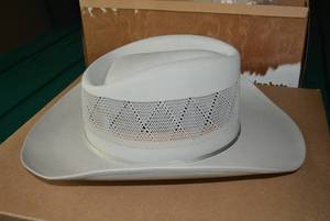 lot 45 image: Mens Pilgrim Gray Cowboy Hat, Size 7 14