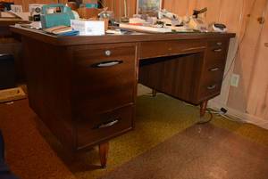 lot 69 image: Mid Century Office Desk with Key, Made by High Point