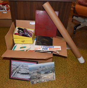 lot 70 image: Braniff Flight Operation Manual, Pilot and Braniff Items, Old picture of DFW