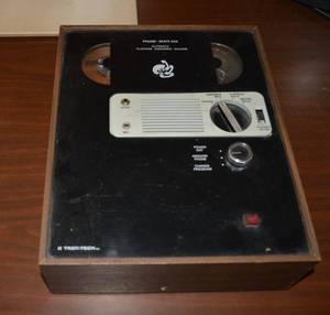 lot 77 image: Vintage Tron Tech Phone Mate 400 Answering Machine