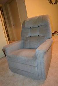 lot 106 image: Blue Button-Tufted Reclining Armchair