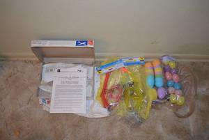 lot 124 image: Model Airplane Kit The Spruce Goose, Snorkel and Mask Sets Unopened, Easter Eggs